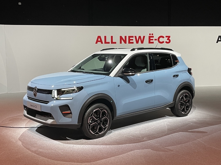 Vue extérieure de la Citroën C3 2024 chez Cars 13 Marseille